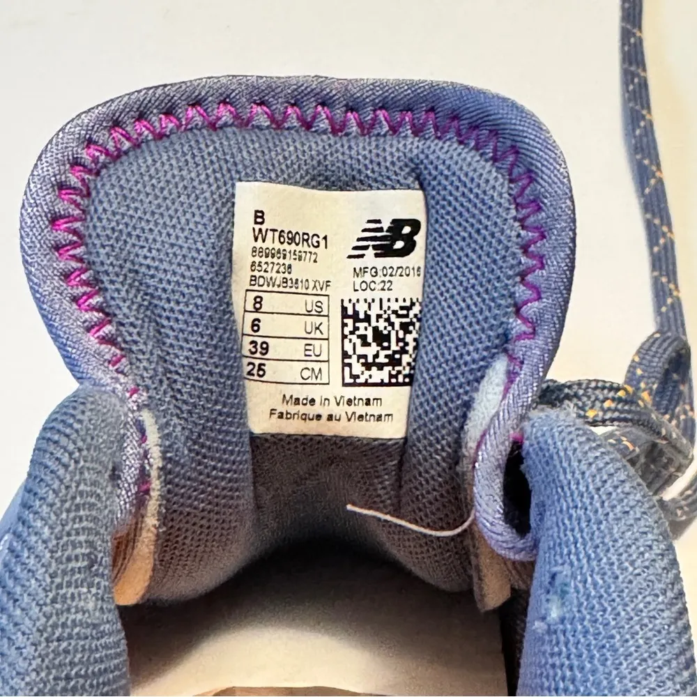 New Balance Women's Running Athletic Sporty Two Color Logo Sneakers NWOT - Image 10