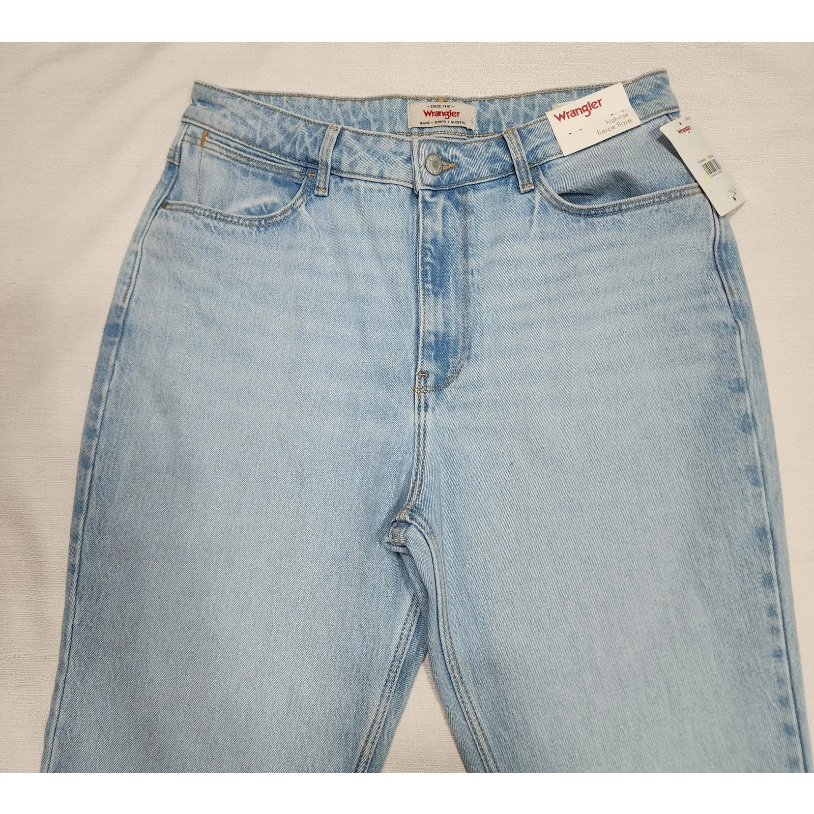 Wrangler women's high rise fierce jeans L43''x W3O'' - Image 6