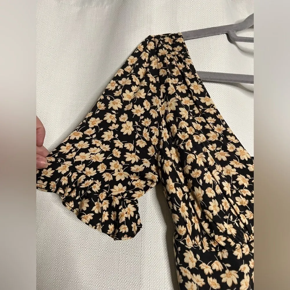 Urban Outfitters Tea Time Black and Yellow Floral Plunging Romper XS - Image 6