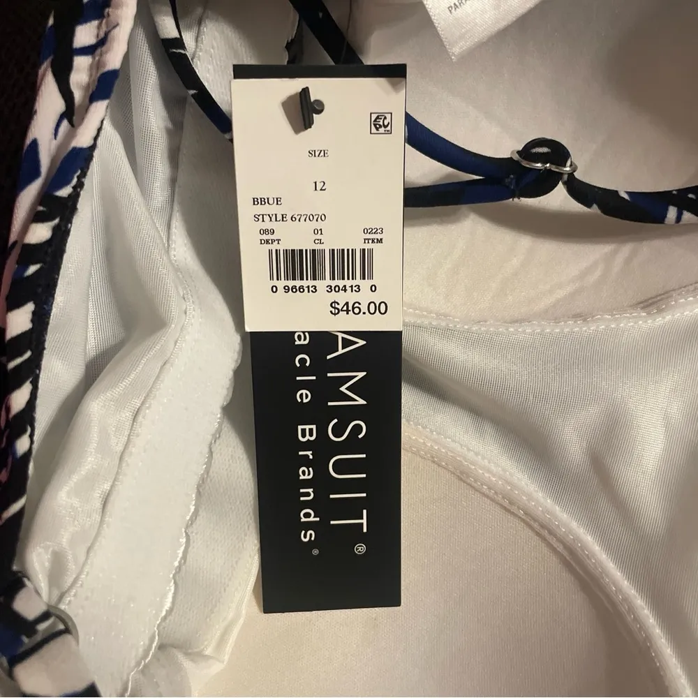 Size 12 swimsuit top built - Image 3