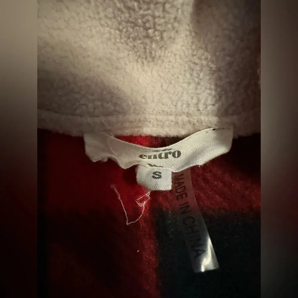 Entro red buffalo plaid fleece pullover size S - Image 5