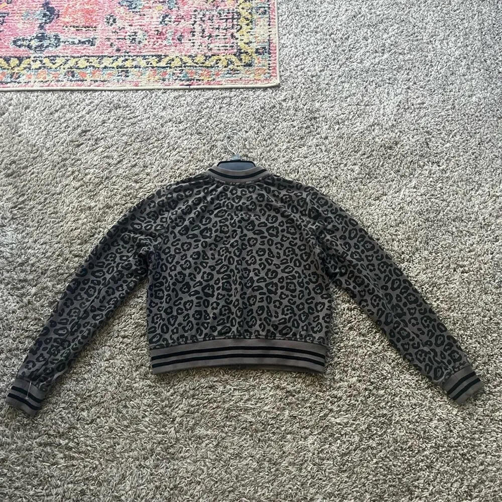 Sundays Zero Chetah Bomber Jacket Women’s Size M - Image 4