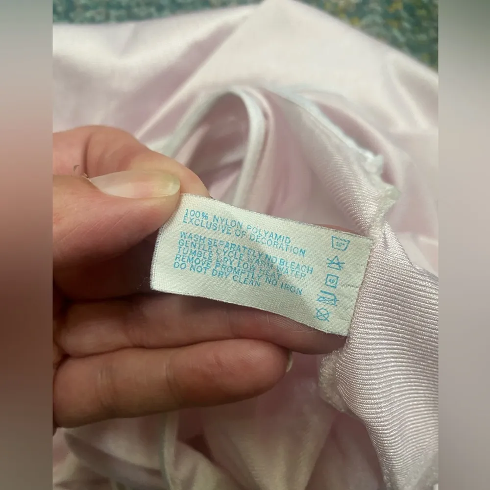 Vintage pink floral nightgown housecoat set, size small medium - Image 9