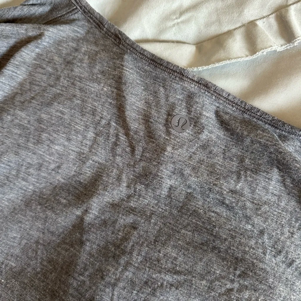 lululemon athletica Gray Twist Short Sleeve Top - Image 4