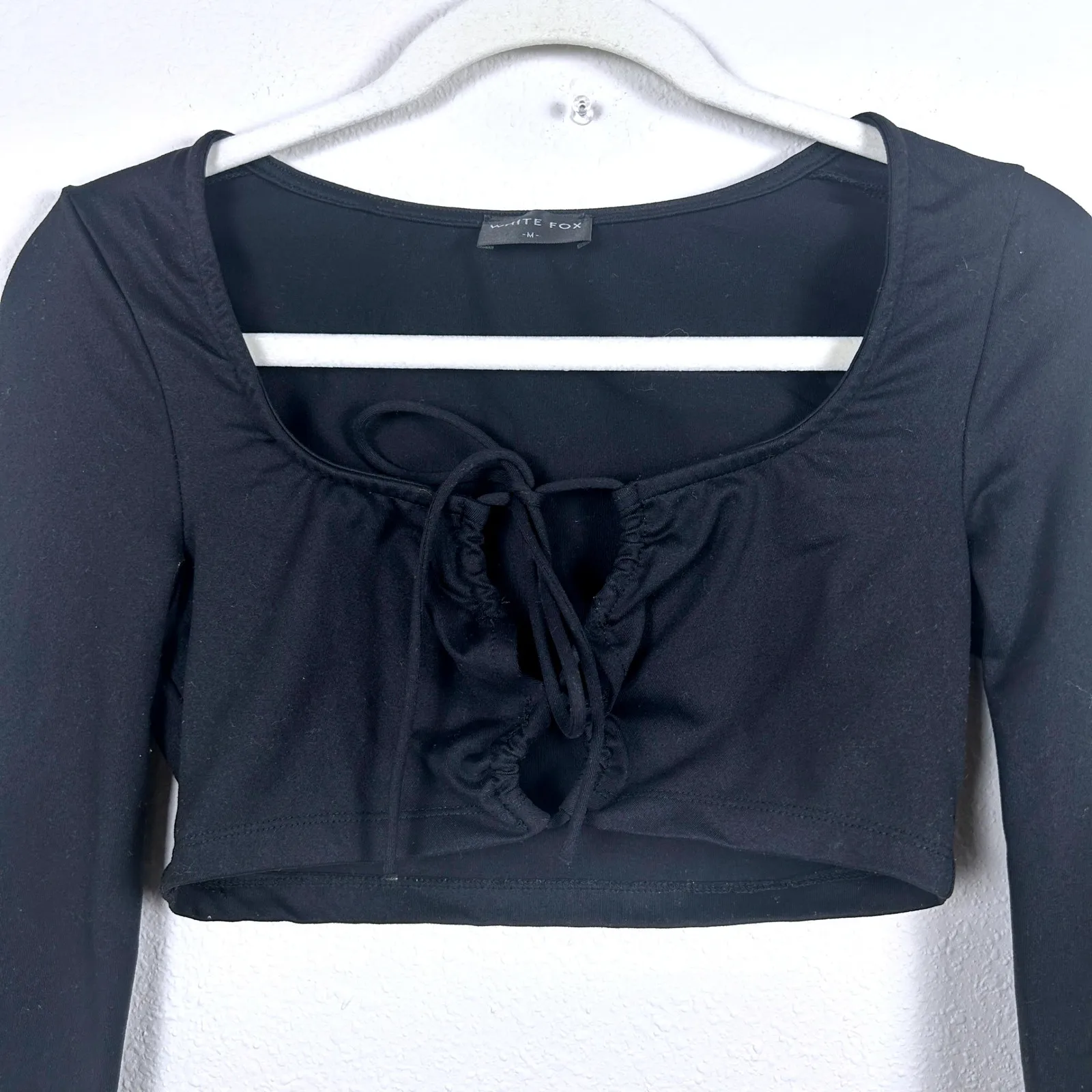 White Fox Boutique Black Tie‎ Front Crop Top Med Long Sleeve Y2K Party Clubwear - Image 3