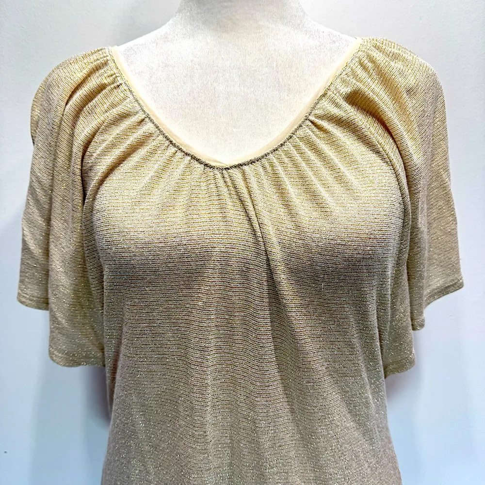 White House Black Market Shimmery Metallic Gold Flutter Sleeve V Neck Top Size S - Image 4