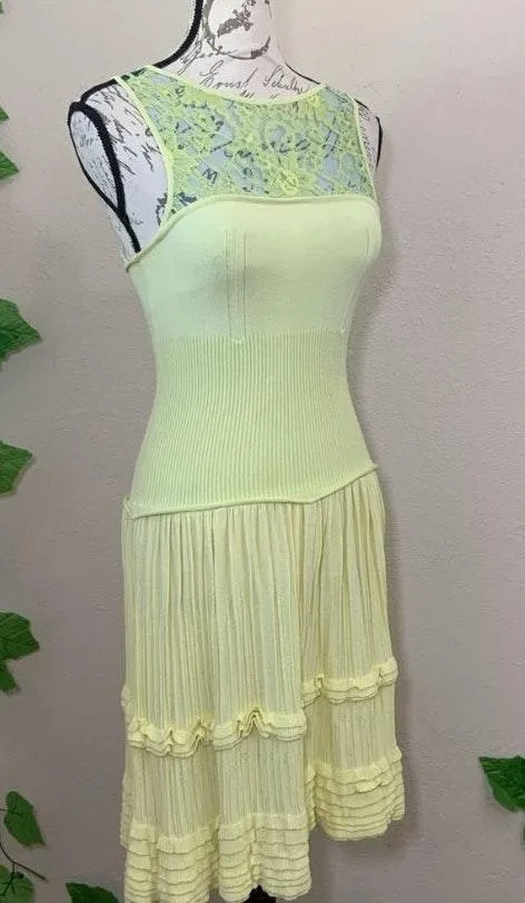 Class Neon Green Lace Dress Size 6 - Image 2