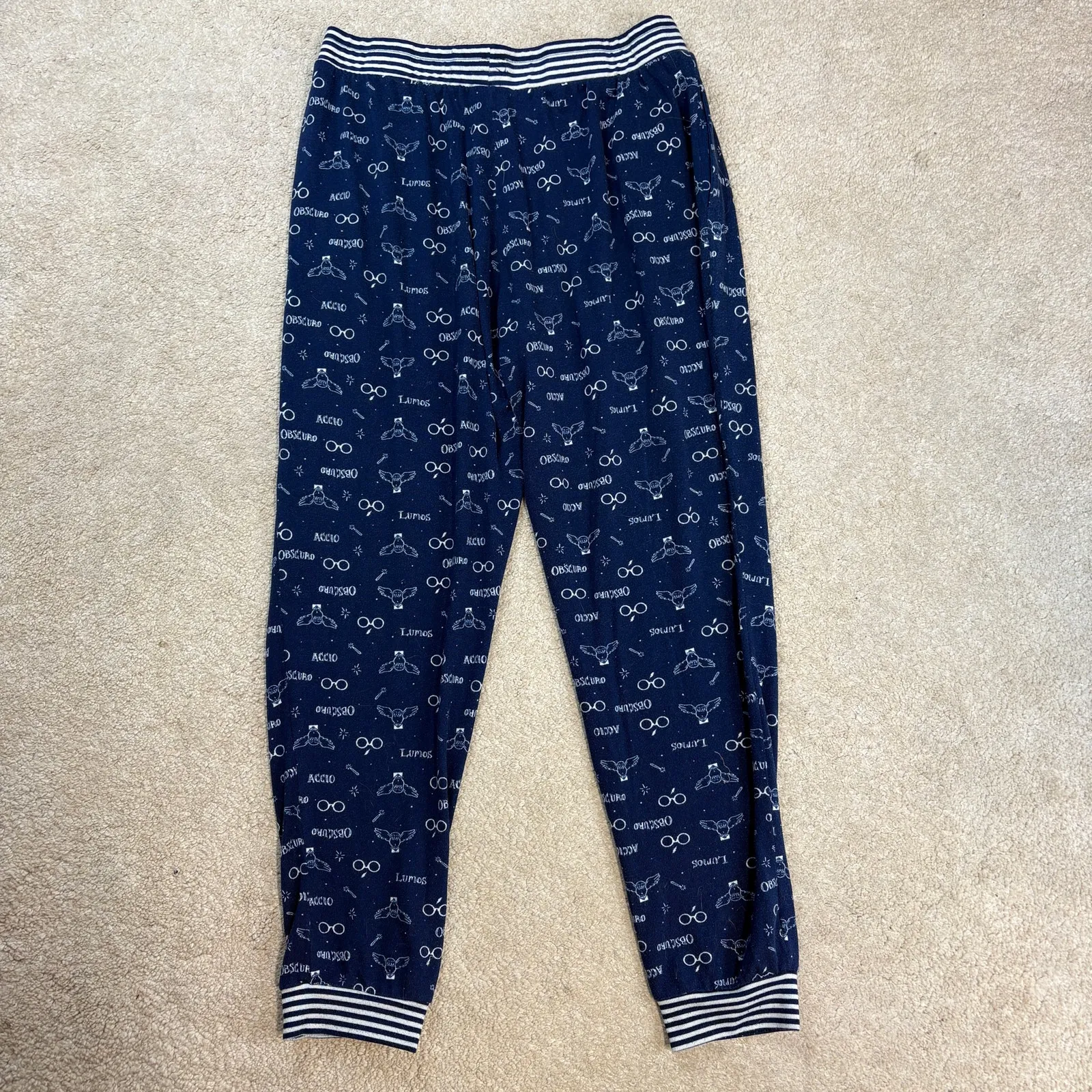 Wizarding World of Harry Potter 2-Piece Symbols Pajama Set Size L - Image 6