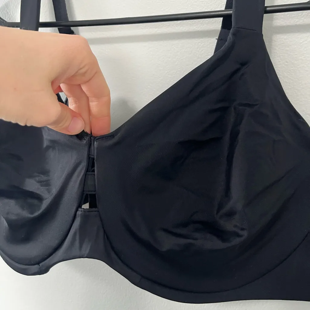 Spanx Low Profile Minimizer Shaping Bra- Size 42D - Image 4