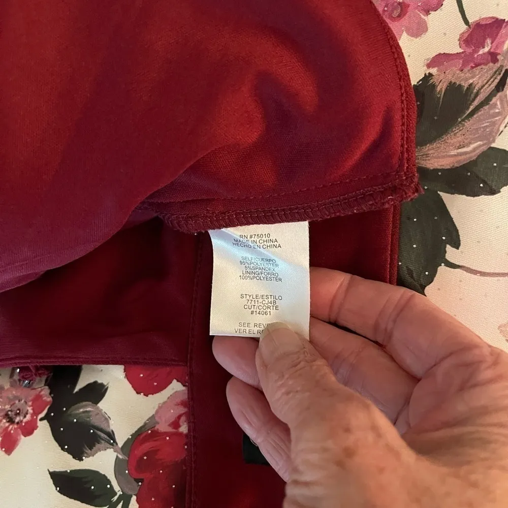 City Triangle 2 piece set with burgundy backless top & full pink floral skirt. - Image 9