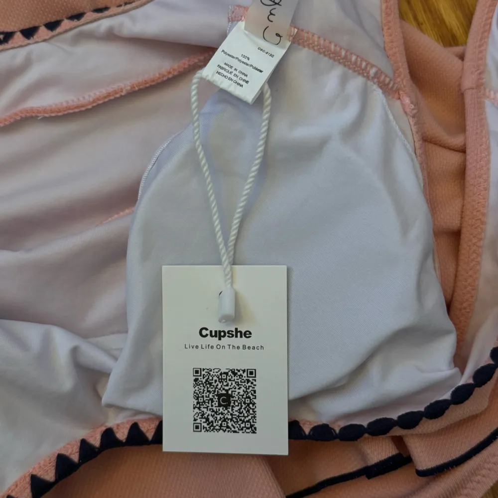 NWT Cupshe Coral Ruffled One Piece Swimsuit Size Medium - Image 8