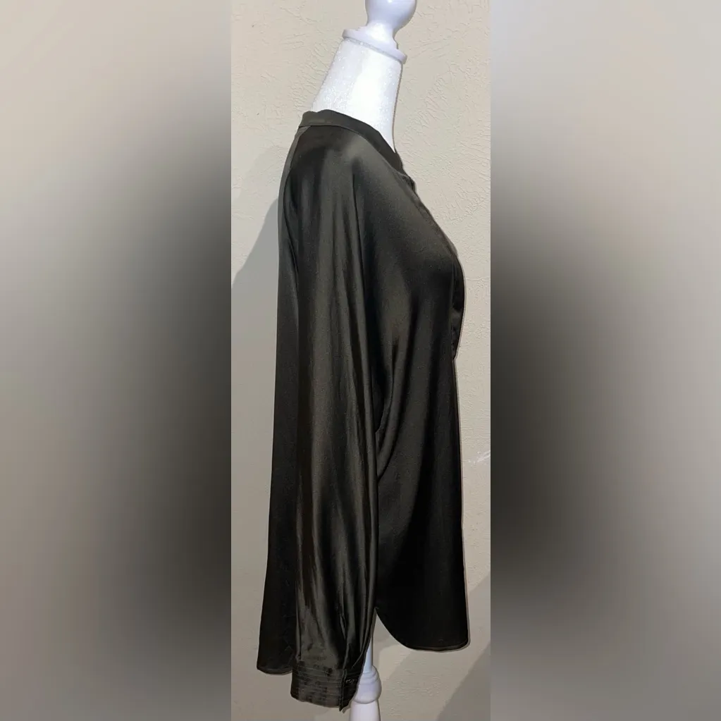 Vince Women's Size L 100% Silk Green Long Sleeve Tunic Blouse Split Neck - Image 5