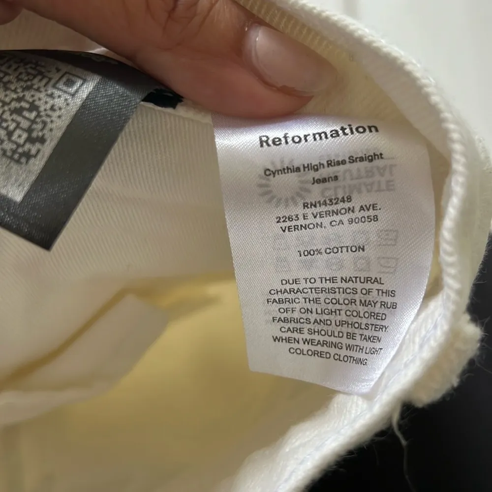 Reformation Cynthia high rise straight jeans in Vintage White - Image 6