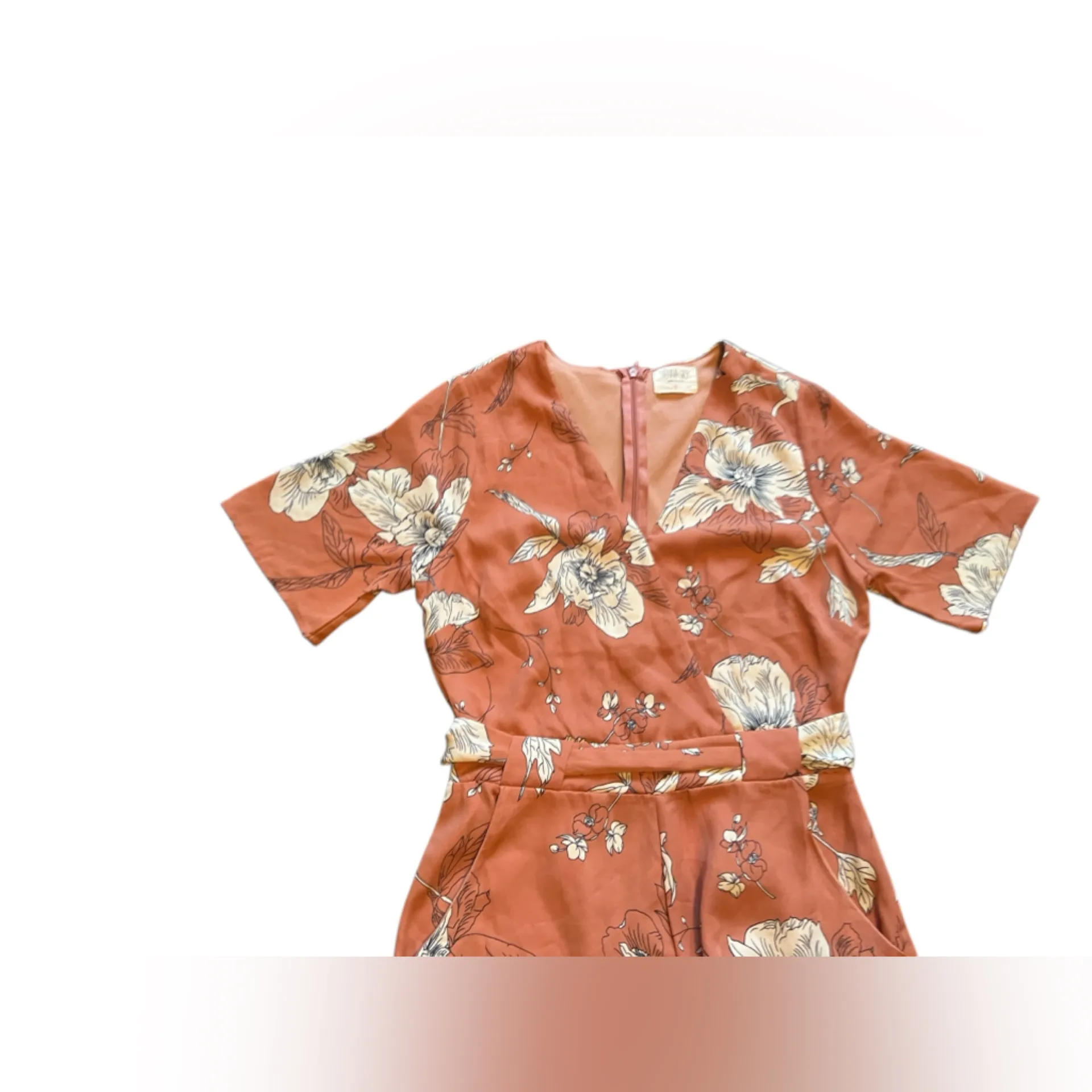 Mock wrap dress w/belt & peek-boo slit skirt sz S floral print - Image 2