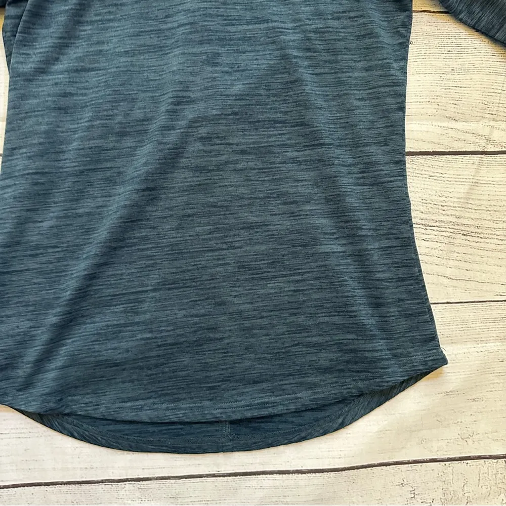 Avalanche women's large blue pullover sweatshirt - Image 4