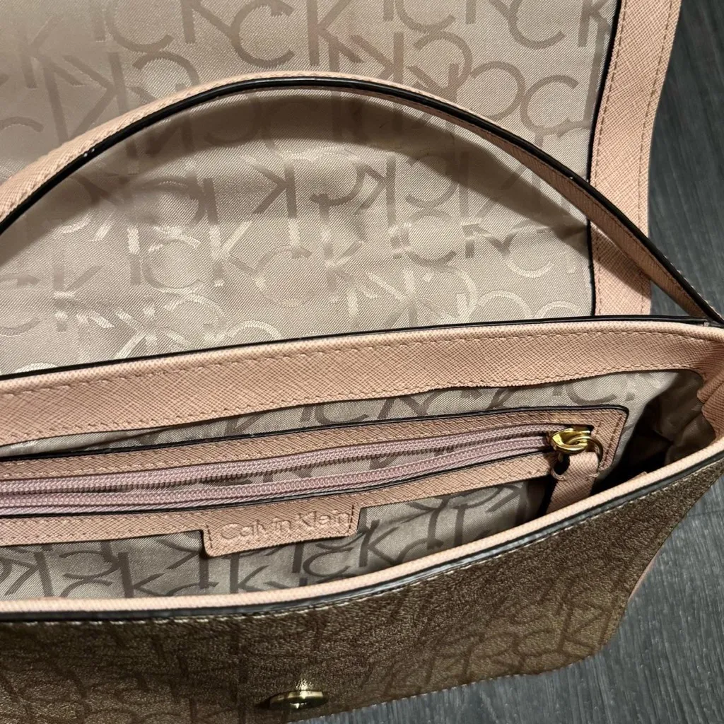 Calvin Klein Vintage Pink Leather Shoulder Purse Handbag w Metal Detail Strap - Image 5