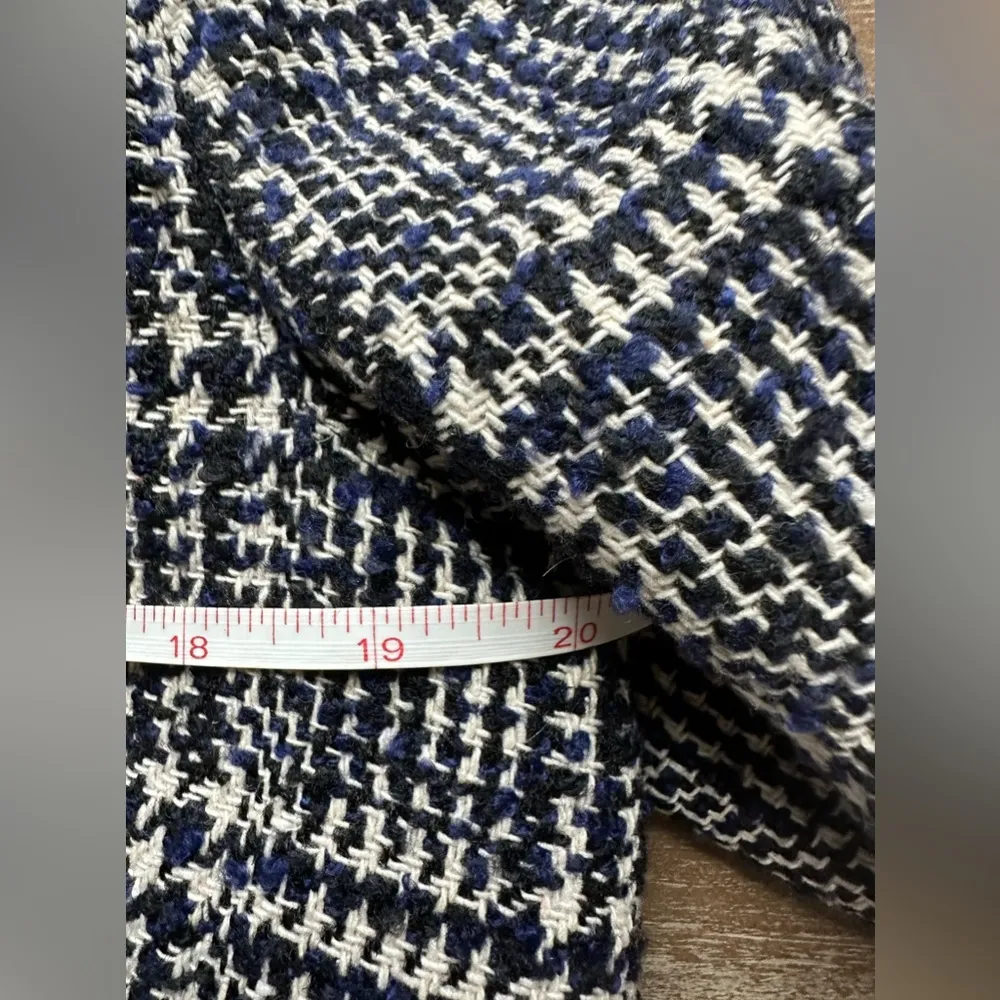 Formula Joven women’s Blue and black tweed cropped blazer See Measurements Size undefined - Image 14