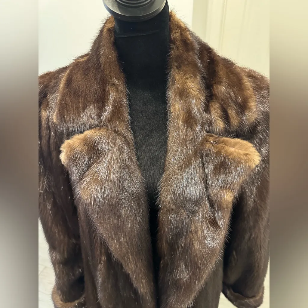 Elegant Brown Fur Coat Size 6 - Image 3