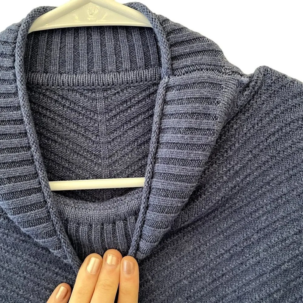 Indigo blue long sleeved women's sweater tunic long top winter warm weather clas Size M - Image 4