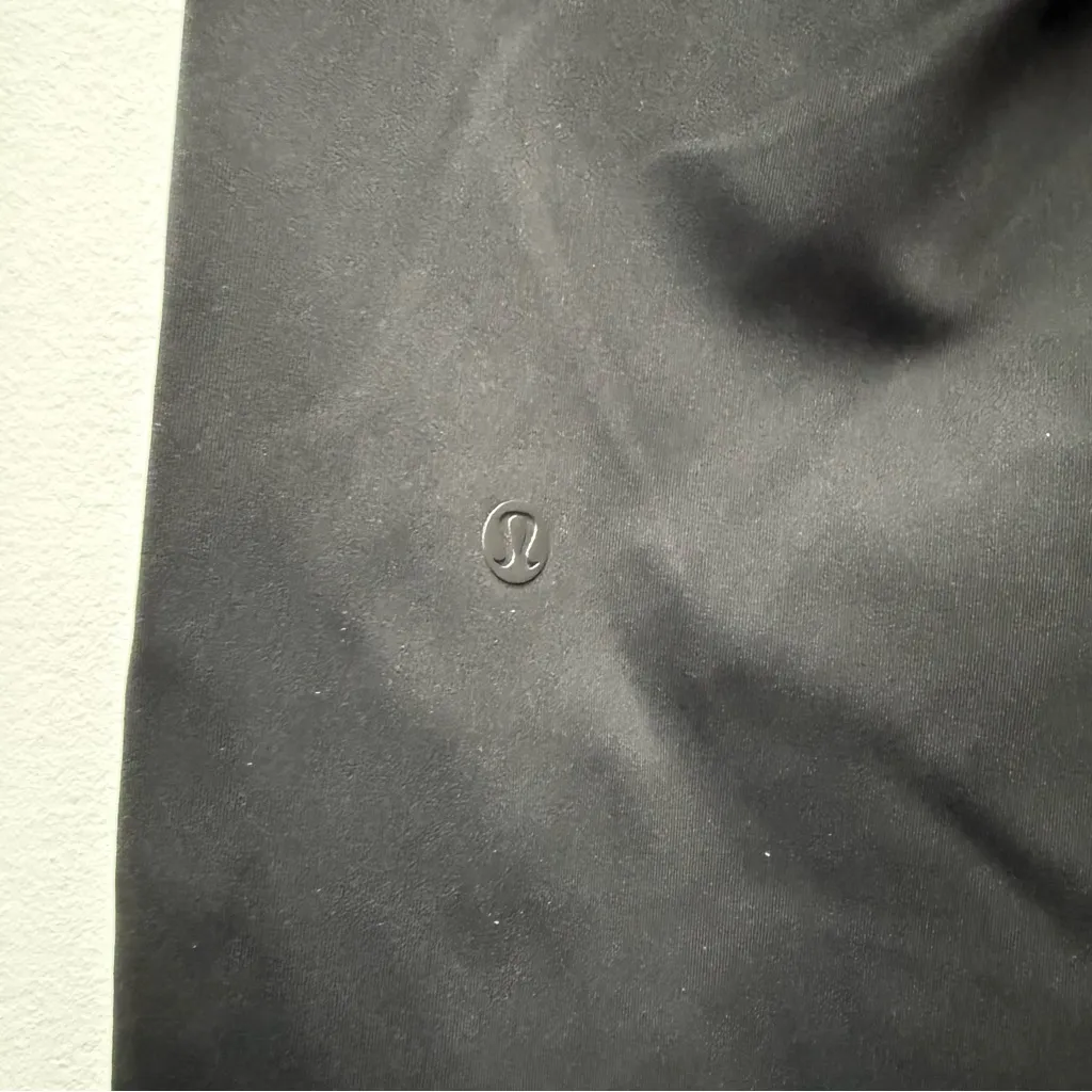 Lululemon On the Fly 7/8 Pant, Black | Size 4 - Image 6