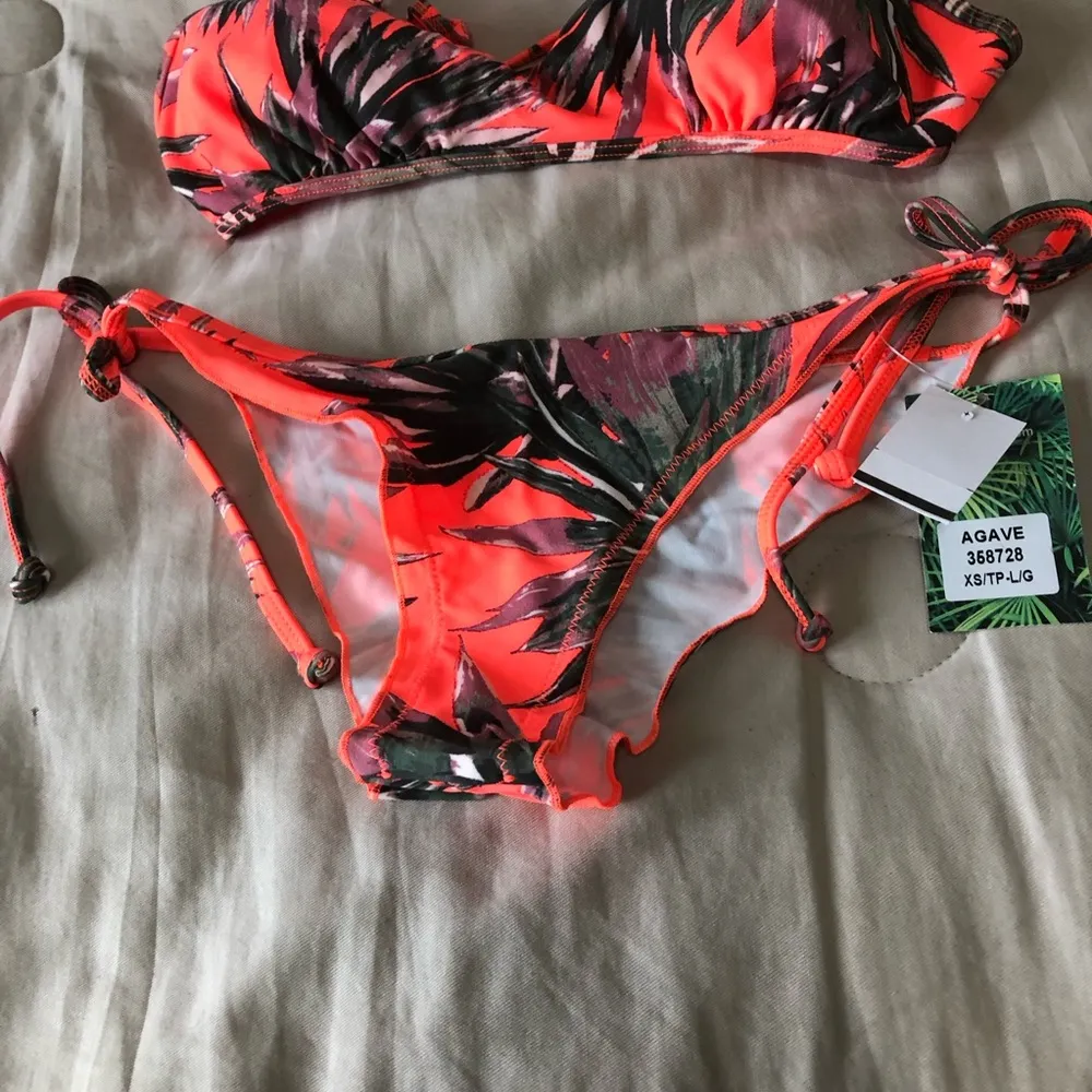 Eidon Women's Coral Palm Branch Bikini, size small top and extra small bottoms - Image 2