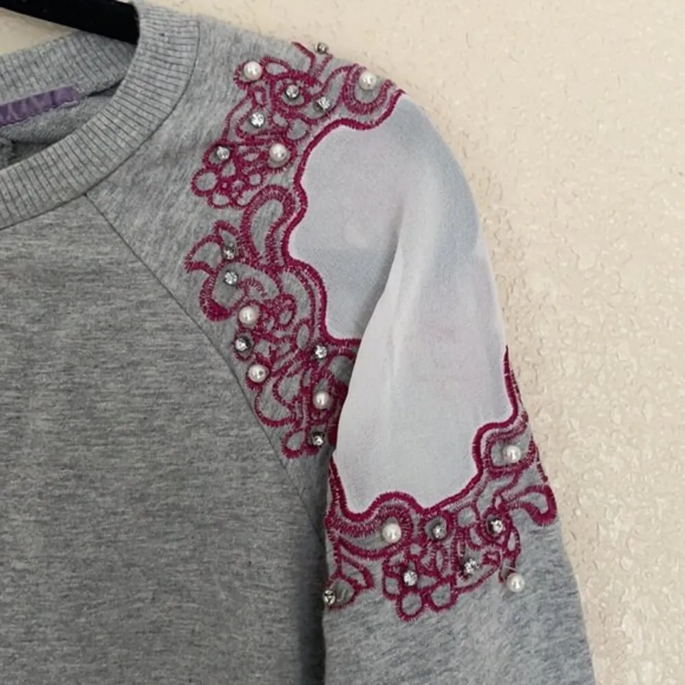 Kut from the Kloth embroidered sweatshirt XS with beads and faux diamonds RARE - Image 2