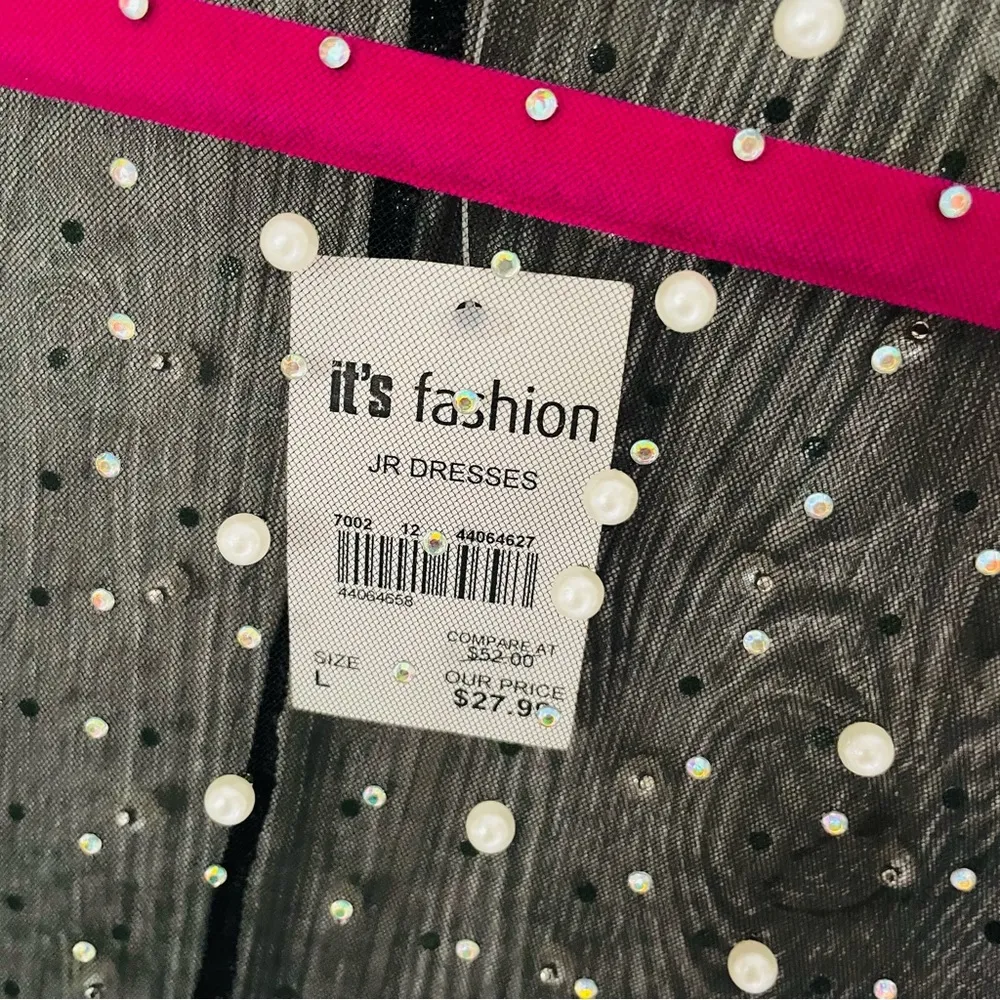 It’s fashion sheer mesh dress with beads , pearl beads and rhinestone shiny lrg Black Size undefined - Image 3