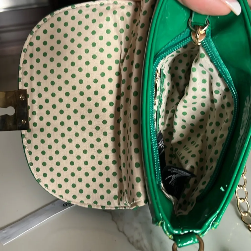 Forever 21 Keyhole Lock Crossbody - Image 2