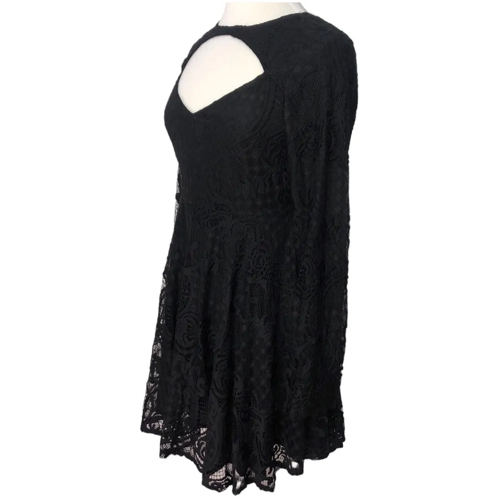 MINKPINK Heart of Glass Lace Cutout A-Line Mini Dress Medium NWT - Image 3