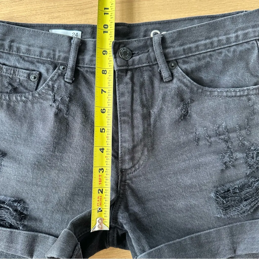 GAP 1969 Sexy Boyfriend Shorts Roll Up Hem Sz 24 Black Distressed 100% Cotton - Image 9