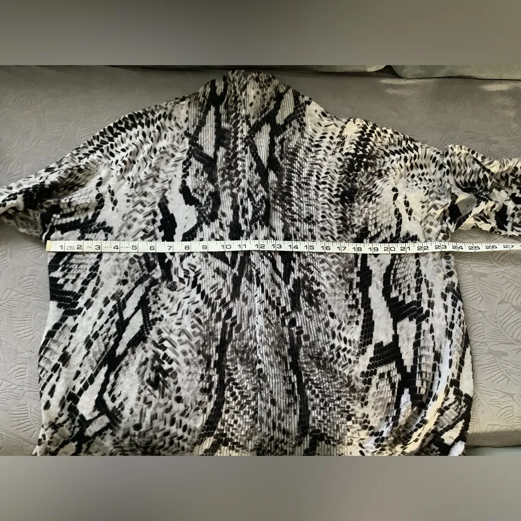 Lightweight button less cardigan 🌷🌷 - Image 6