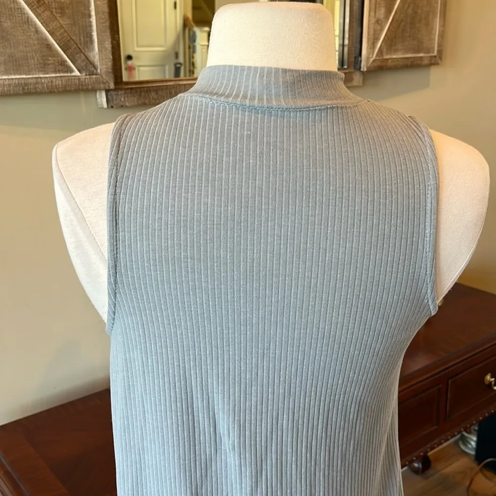 New Dress Choker Neck Gray Ruffle Hem - Image 10