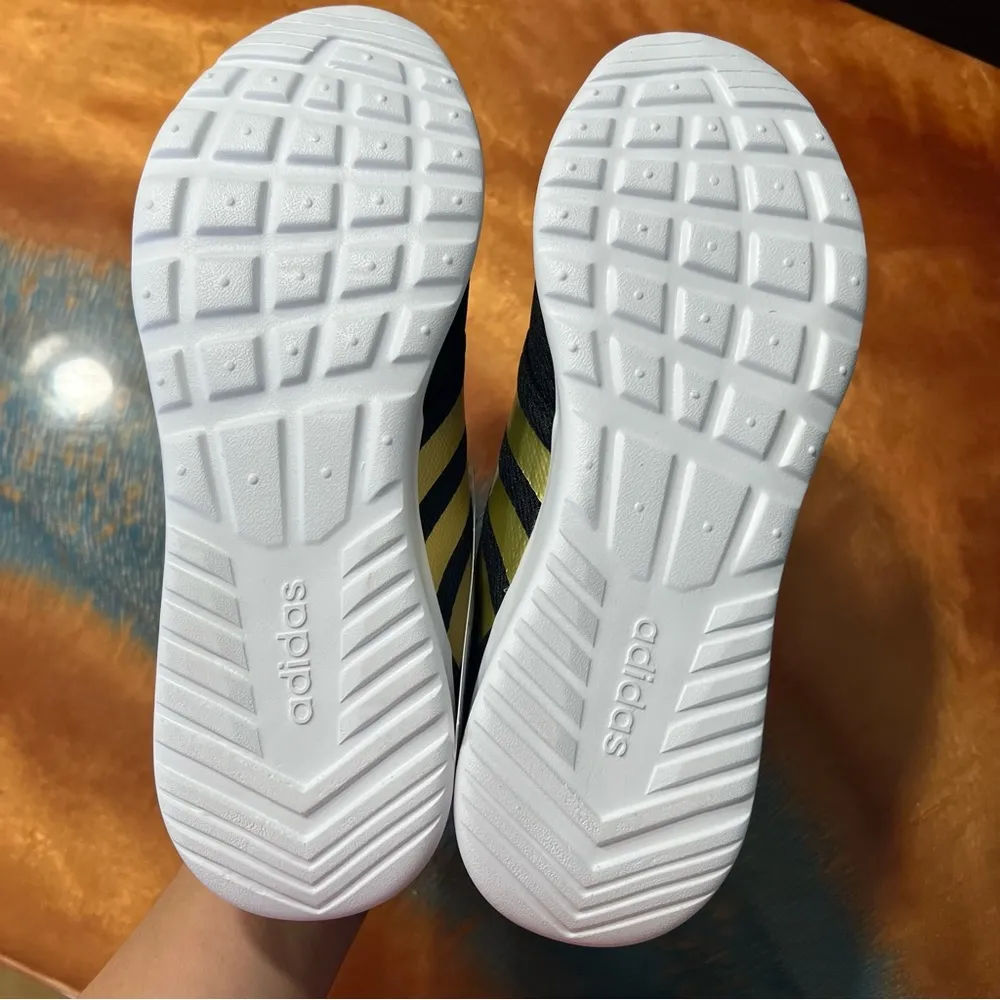 NWT Adidas QT Racer 2.0 Black Gold White Running Shoes 6.5 - Image 3