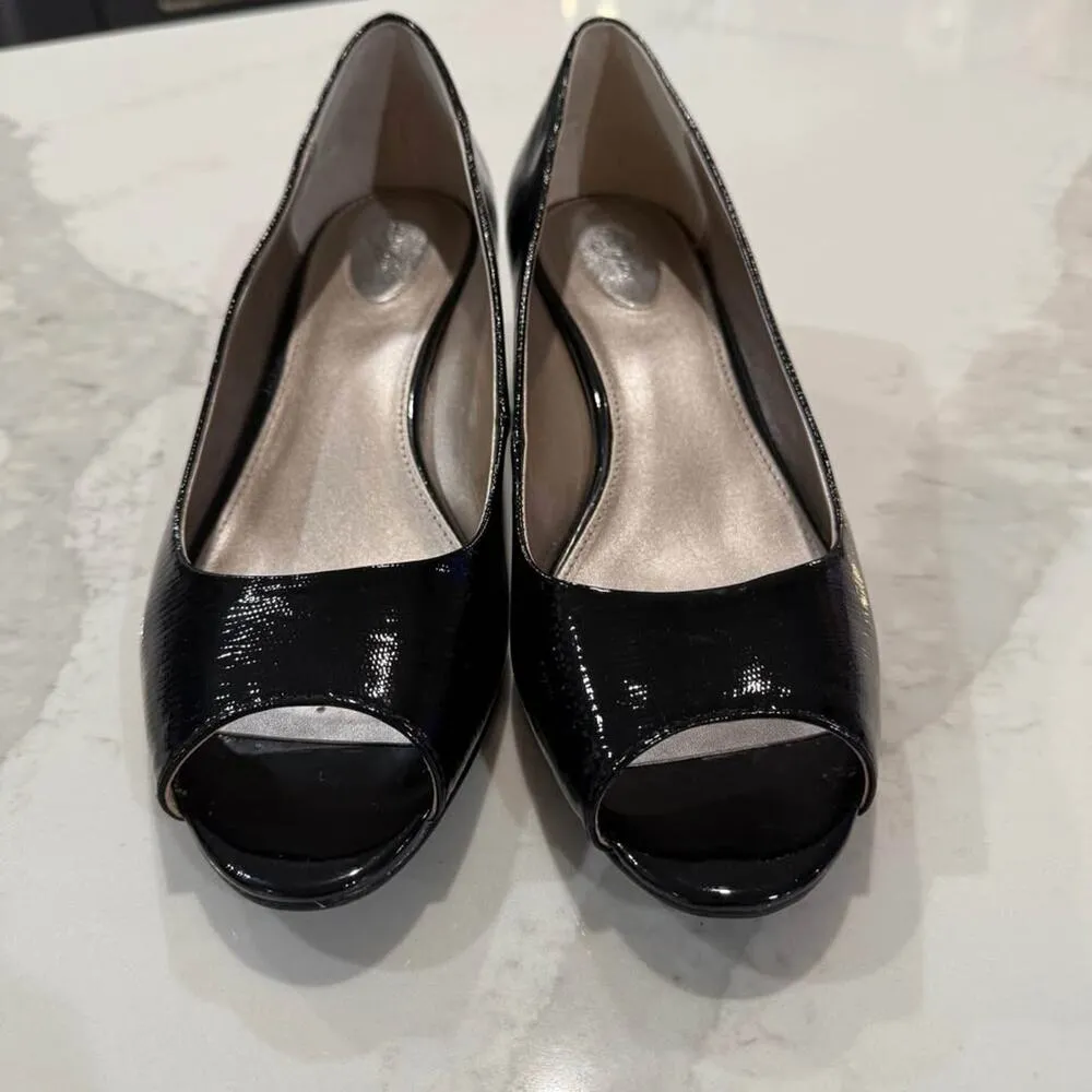 Alfani Step n Flex Peep Toe Patent Wedge Pump Heels Women's 11M Black/Gold Trim - Image 3