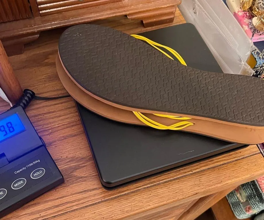 Reef Flip Flop Thong Sandals Yellow No size Approximately a size 10.5 - Image 5