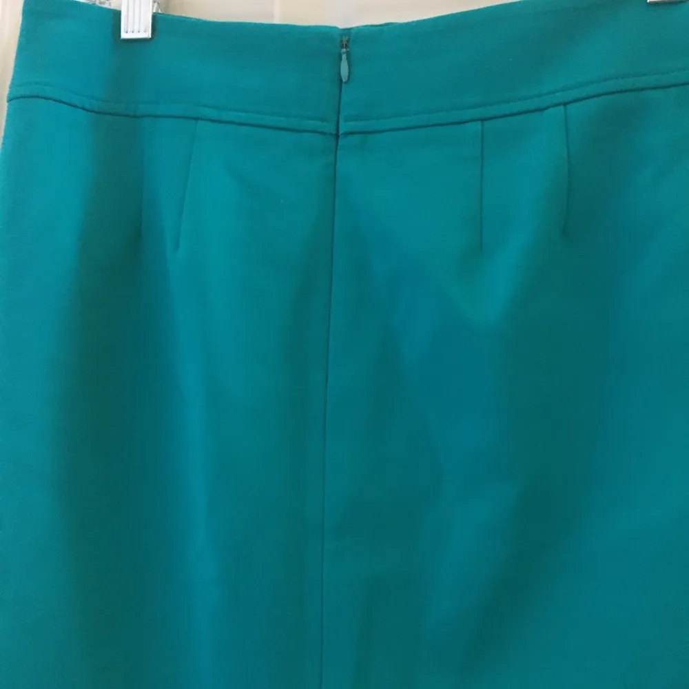 FINAL MARKDOWN LADIES loft petite skirt 8p - Image 4