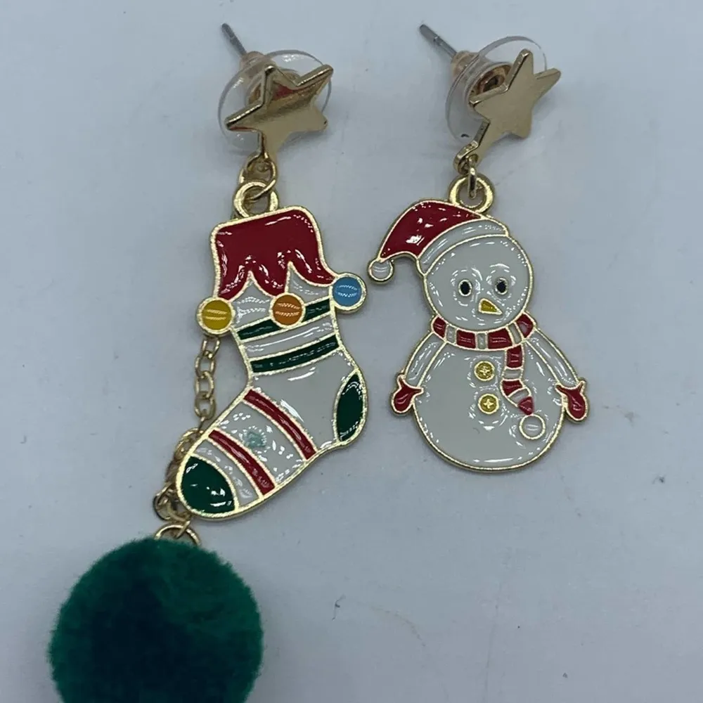 NEW Christmas snowman & stocking fashion earrings - Image 13