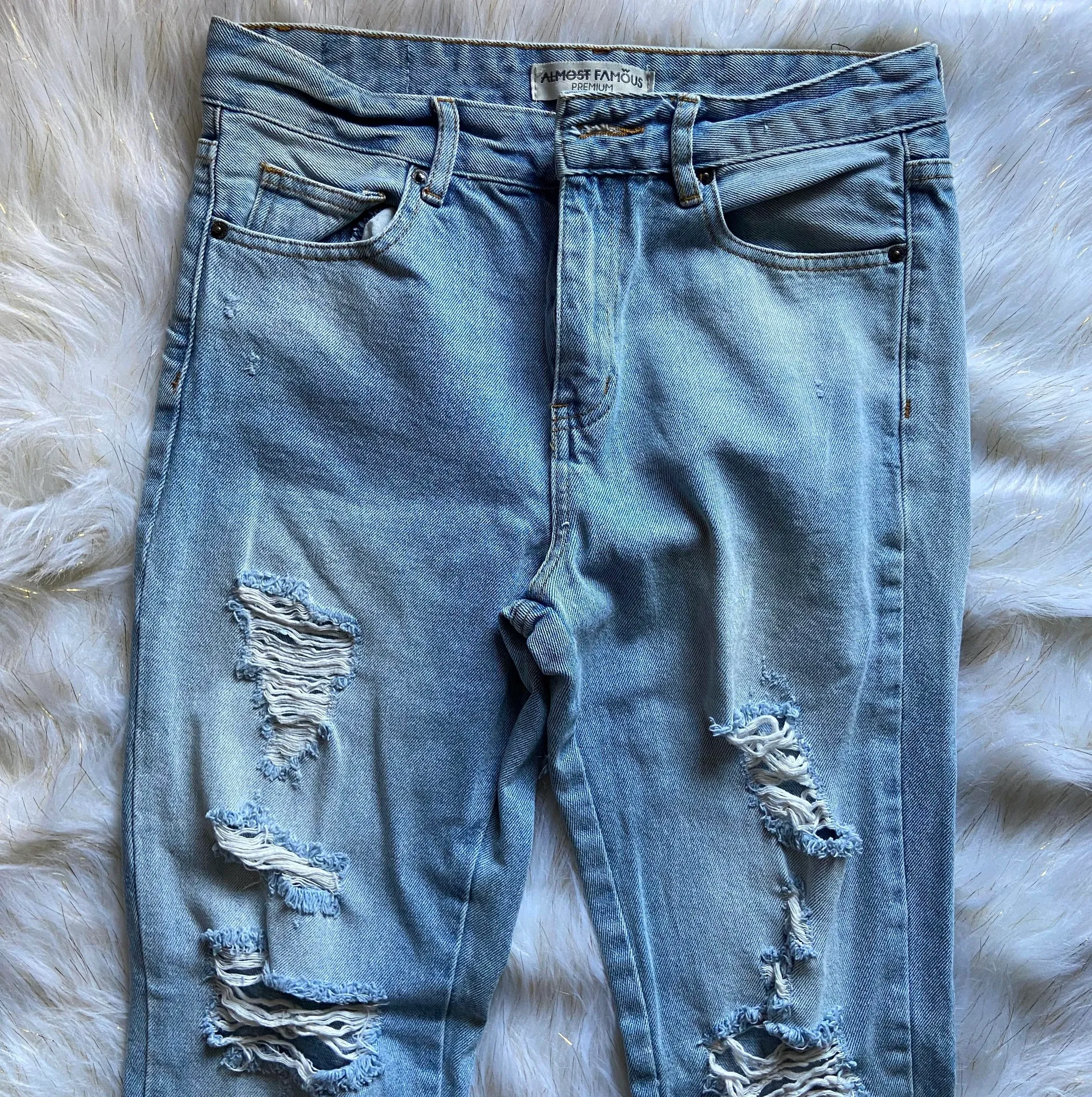 Almost Famous Distressed High Wasted Jeans - Image 2