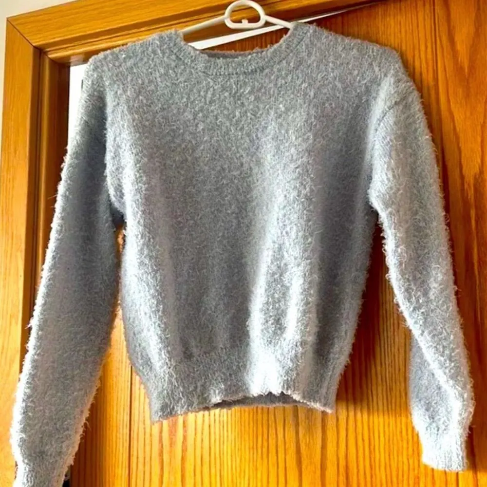 Forever 21 Women's Fuzzy Crewneck Sweater Gray Size S Long Sleeve - Image 6