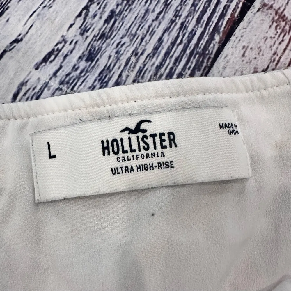 Hollister Ultra High Rise Floral Mini Skirt​ - Image 4