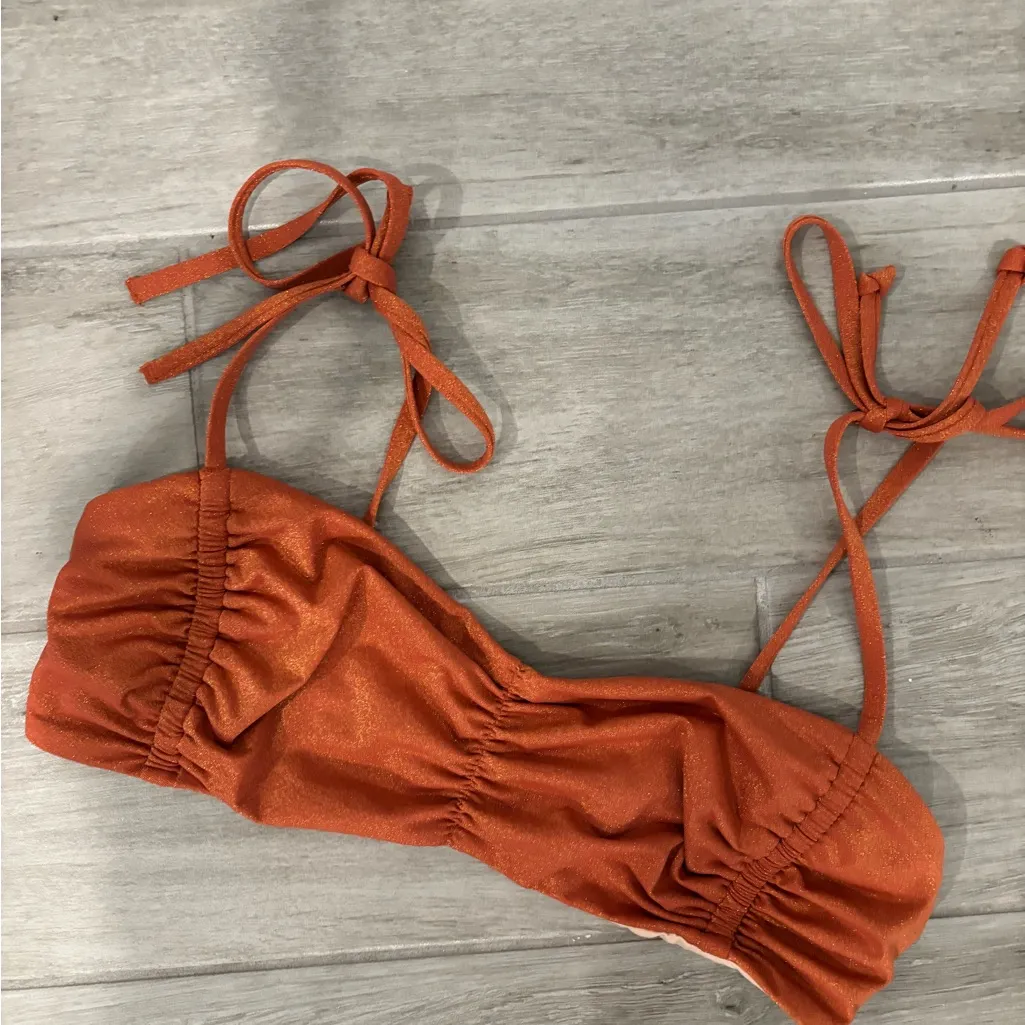 Victoria’s Secret Ruched Shimmer Bikini Top size‎ Large - Image 5