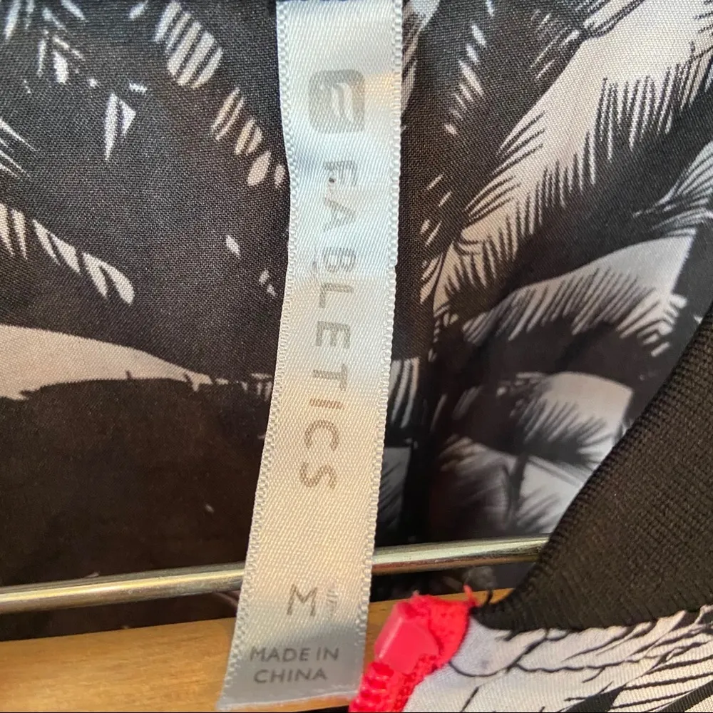 Fabletics Diana Bomber Jacket.  Size Medium. EUC - Image 5