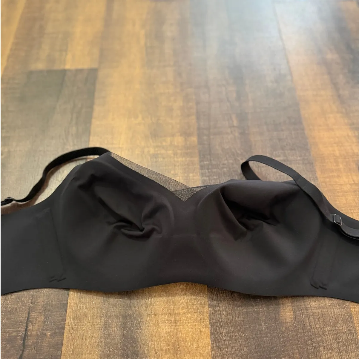 Honeylove Supportive Wireless Bra Crossover Bra Black Beige Size Medium+ - Image 6