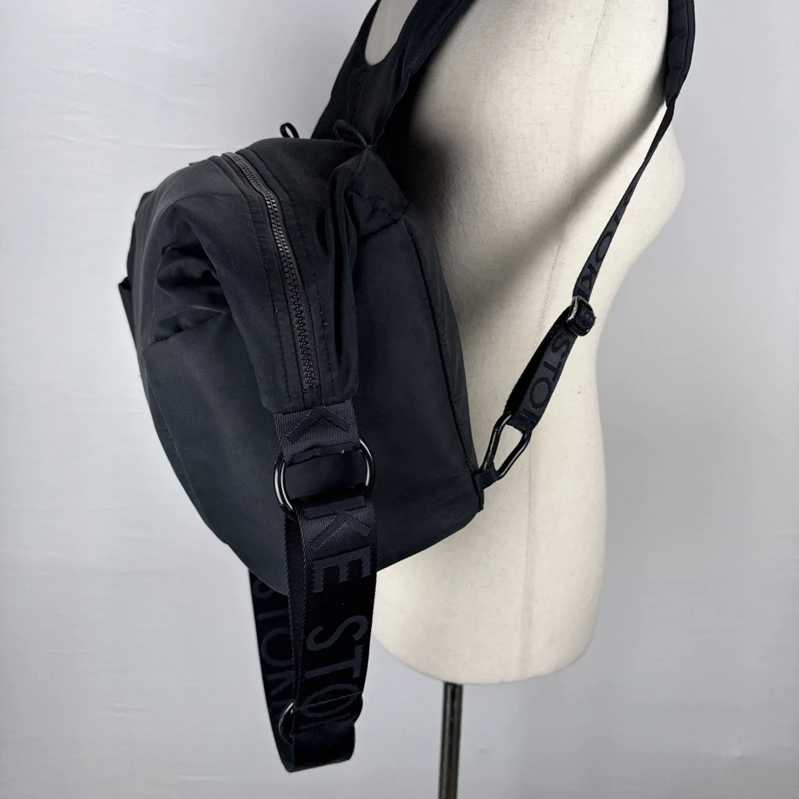 STOKKE Black Diaper Changing Bag Backpack Crossbody Strap Organizer - Image 4