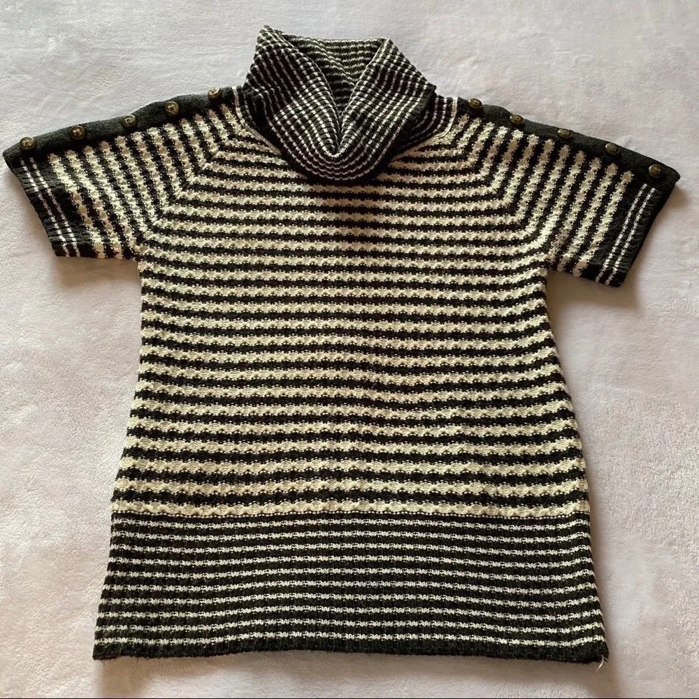 Striped Short Sleeve Cowl Neck Long Sweater Gray/Cream Medium - Image 9