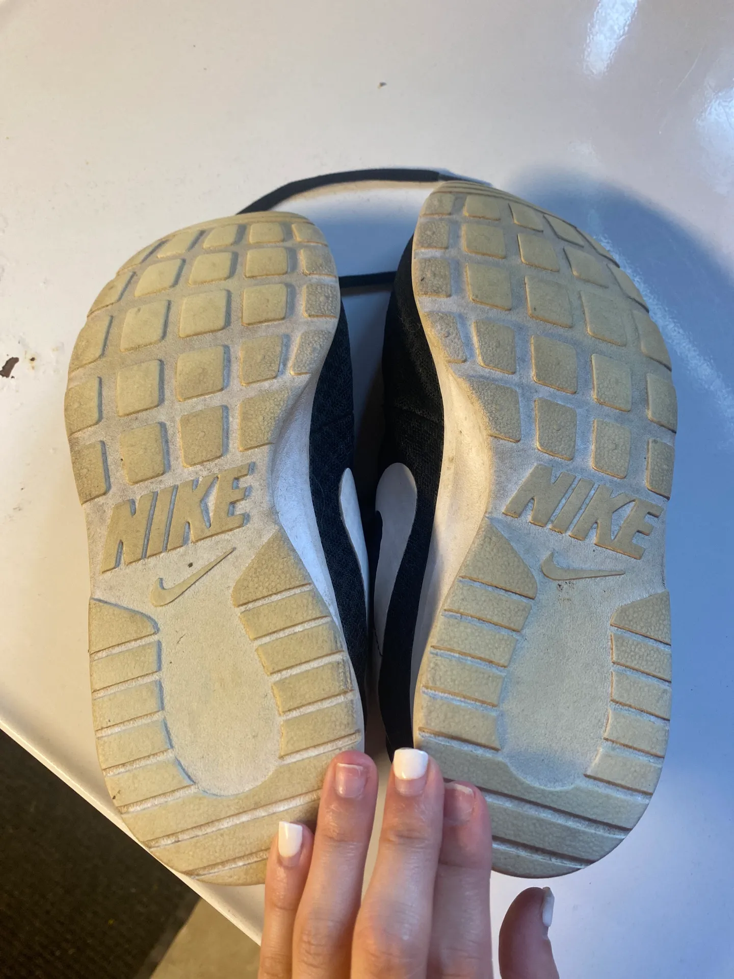 Nike Black Tanjun Sneakers - Image 4