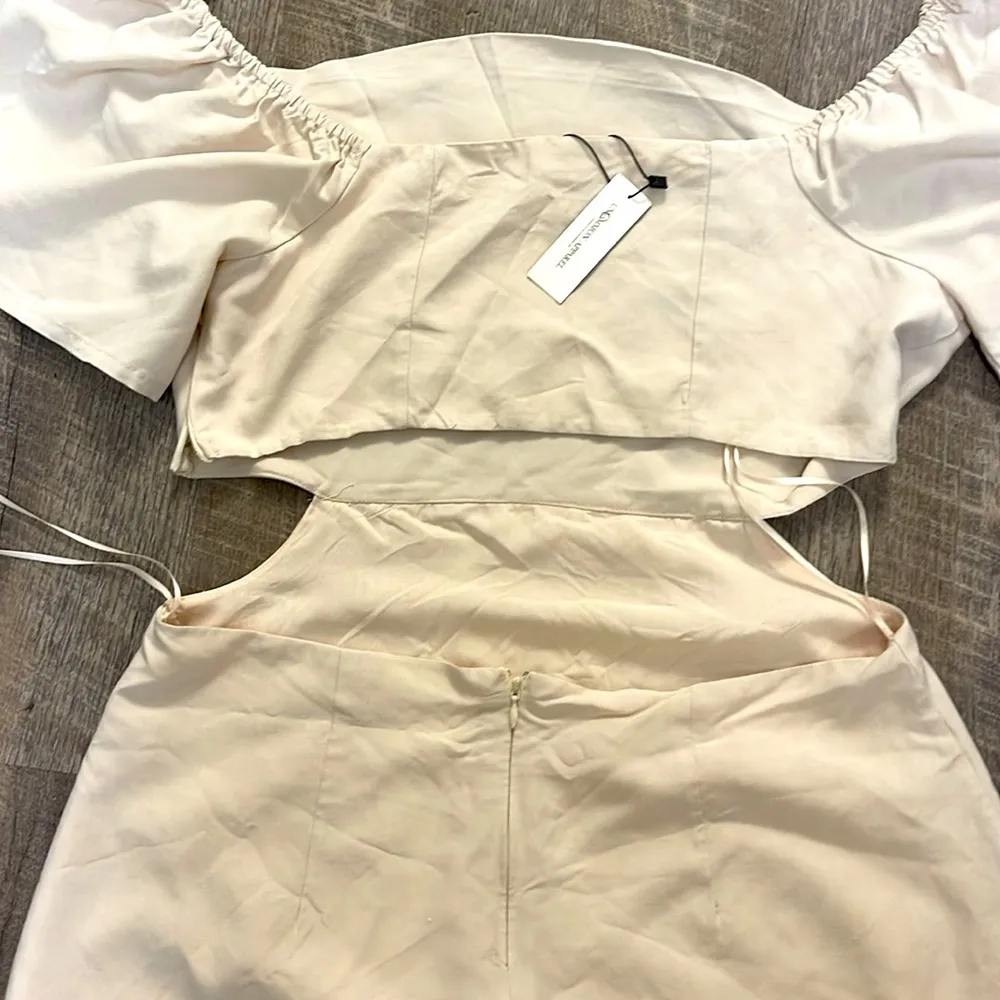 LE LIS Collection Dress size L - Image 3