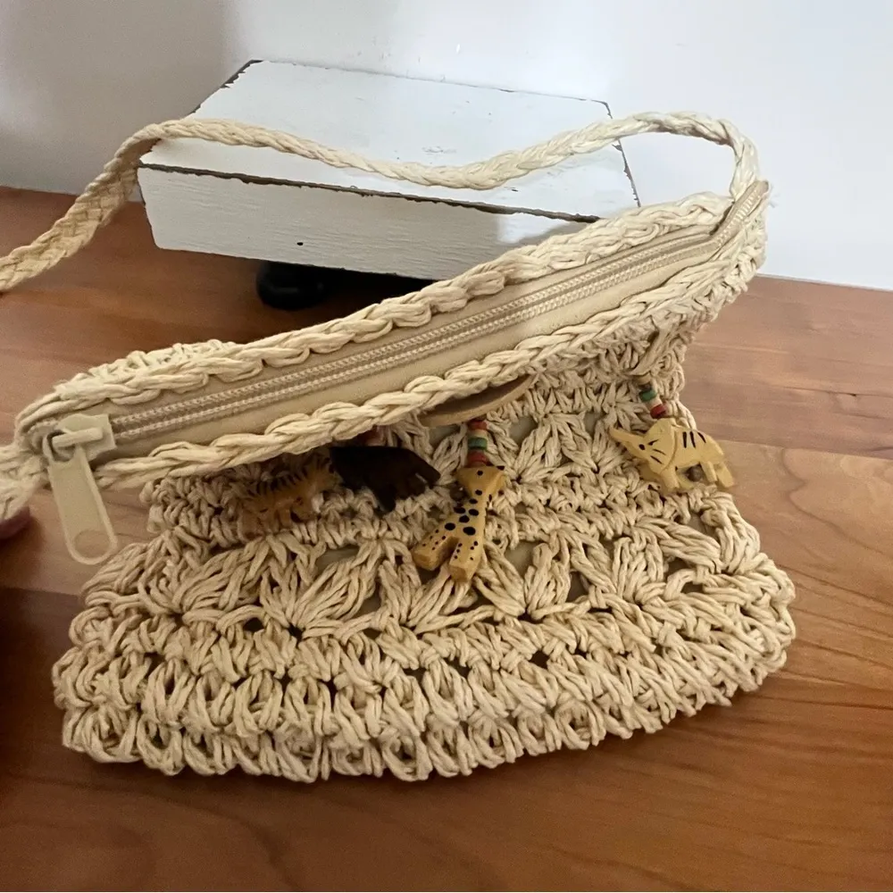 Cappelli Straworld Inc,‎ Wooden Animals Woven Straw Crossbody Bag Handmade Tan - Image 4