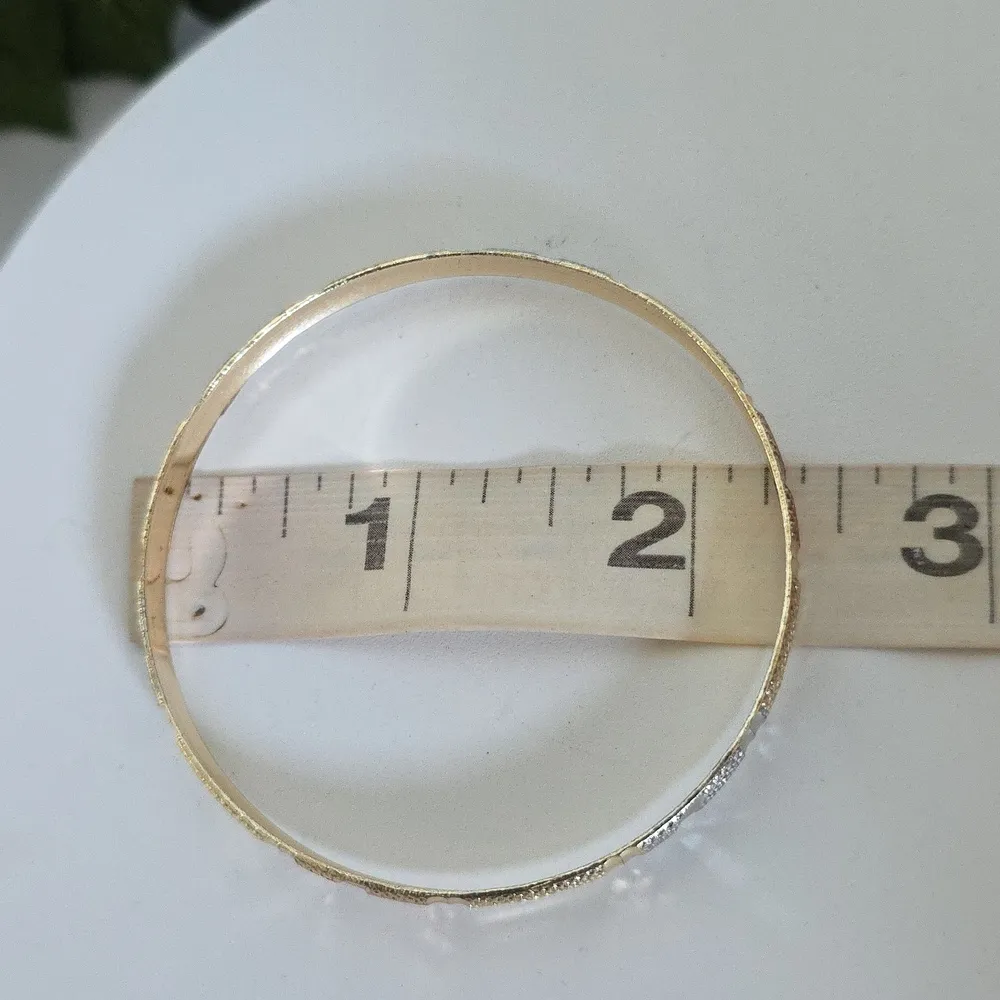 Set Of Seven Gold Filled Bangle Bracelet Tricolor Accent Small Size - Image 4