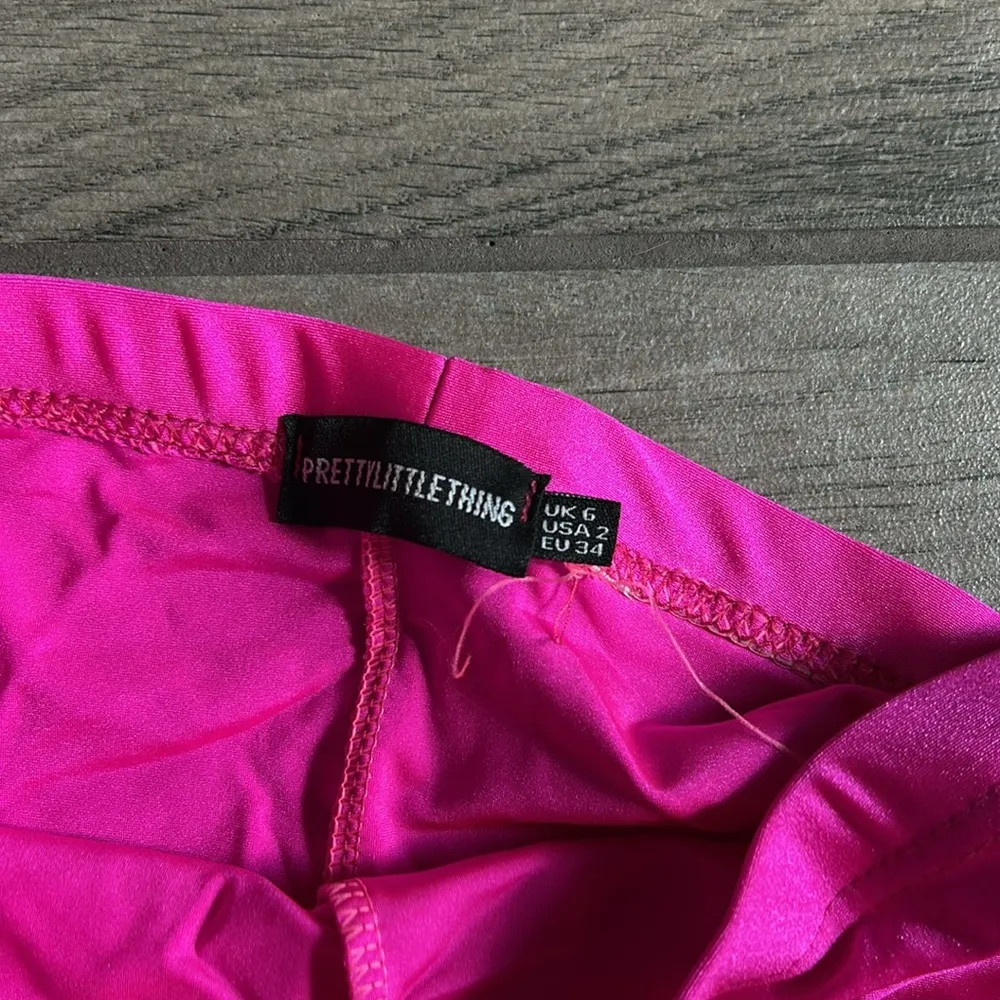 Pretty little thing pink bike shorts - Image 2